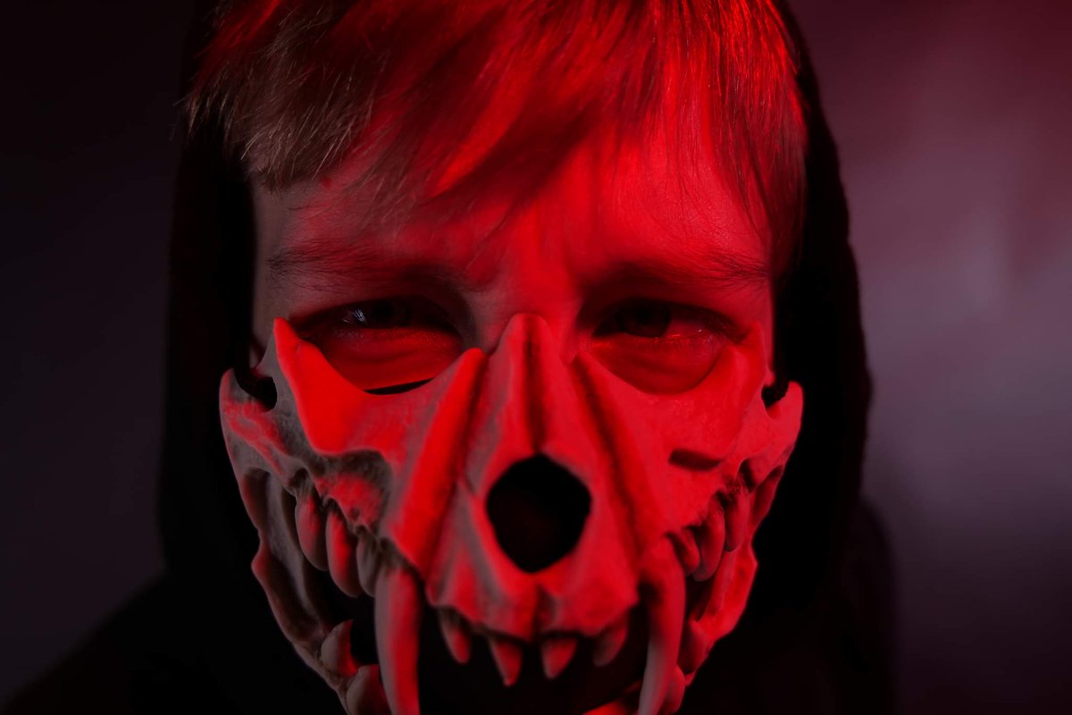 ᴛʜʀᴇᴀᴛ ᴅᴇᴛᴇᴄᴛᴏʀ tweet media