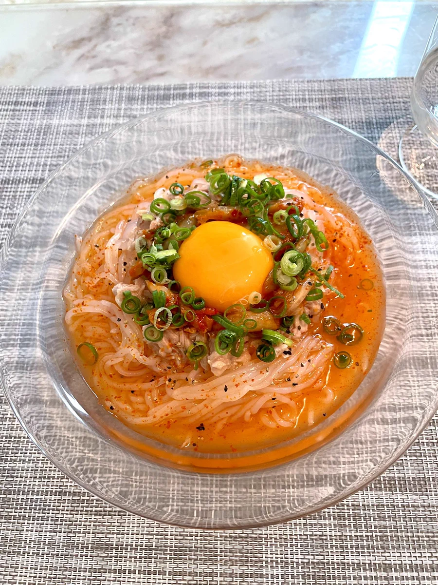 全ダイエッターにおすすめ。天才すぎる鬼痩せレシピできた「白滝旨辛まぜ麺」