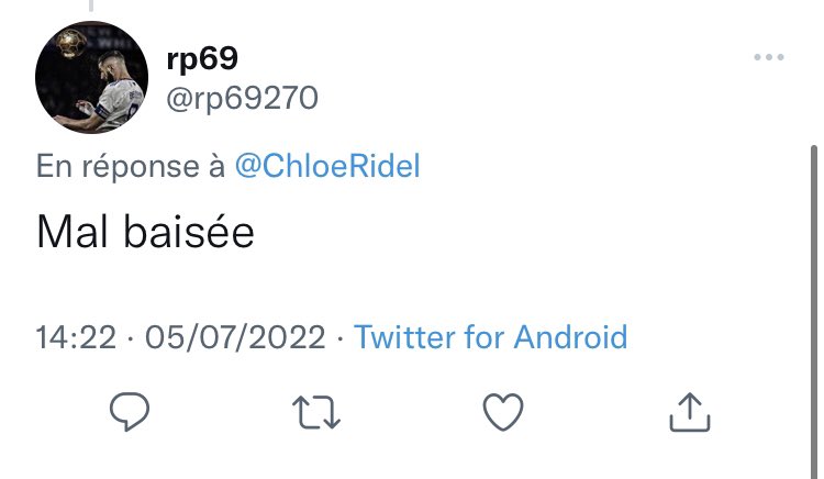 ChloeRidel's tweet photo. « Ta place est dans la cuisine » « mal baisee ». Extraits du florilège d’insultes que j’ai reçu après avoir commenté la vidéo d’un footballeur qui montre sa vie faite de voitures de luxe et de jet ski, donnant une vision anti-écologique et rétrograde de la réussite sociale: https://t.co/8K4K10UFPh