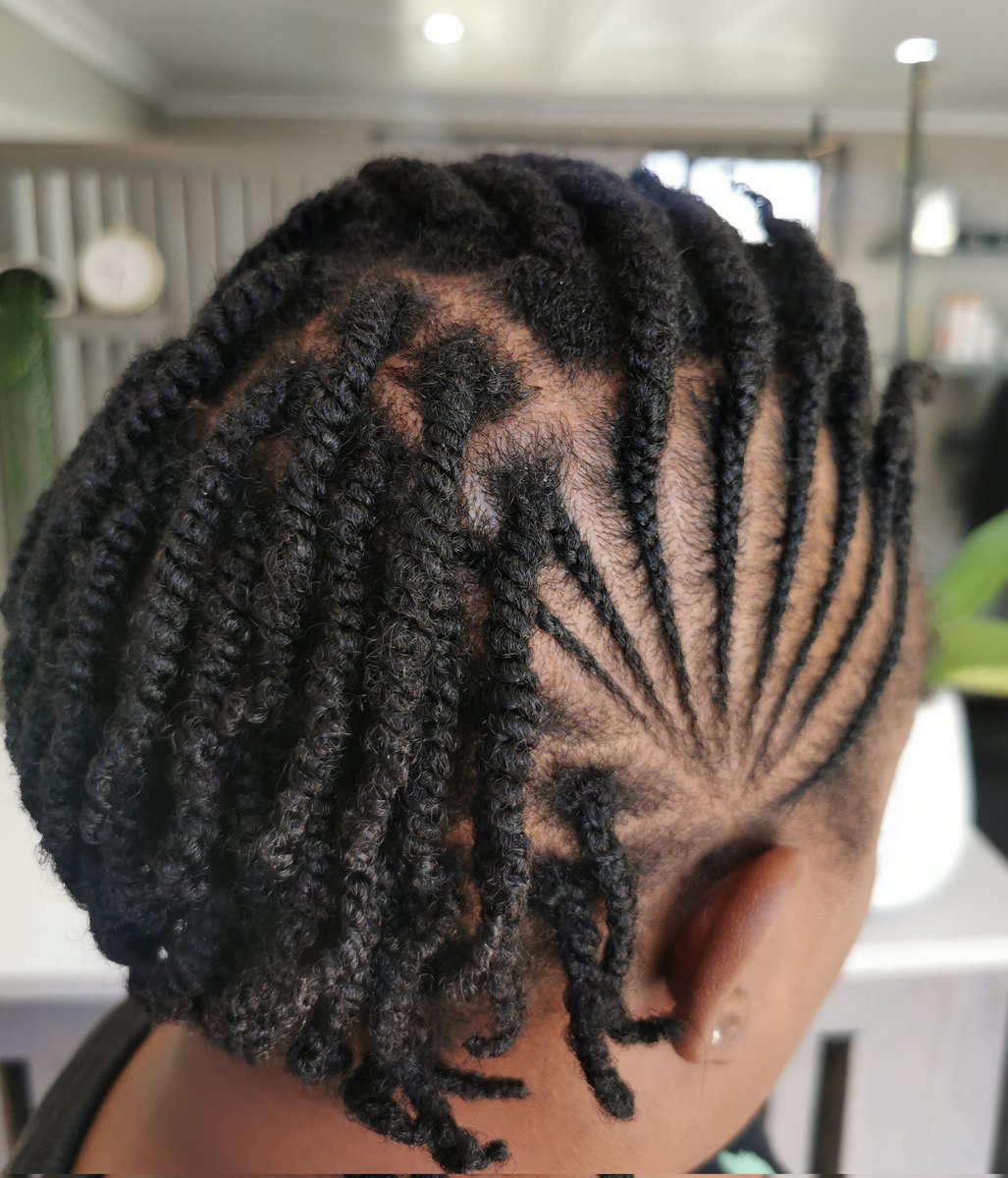 PMaseko's tweet photo. We recommend Two Strand Twists as an option for your protective styling.
This is a great option to give your scalp a break if you've just taken out braids. 
Before choosing a hairstyle, consider the damage it may cause in a long run. Some damages are irreversible. #naturalhair https://t.co/eUlKfiBkQs