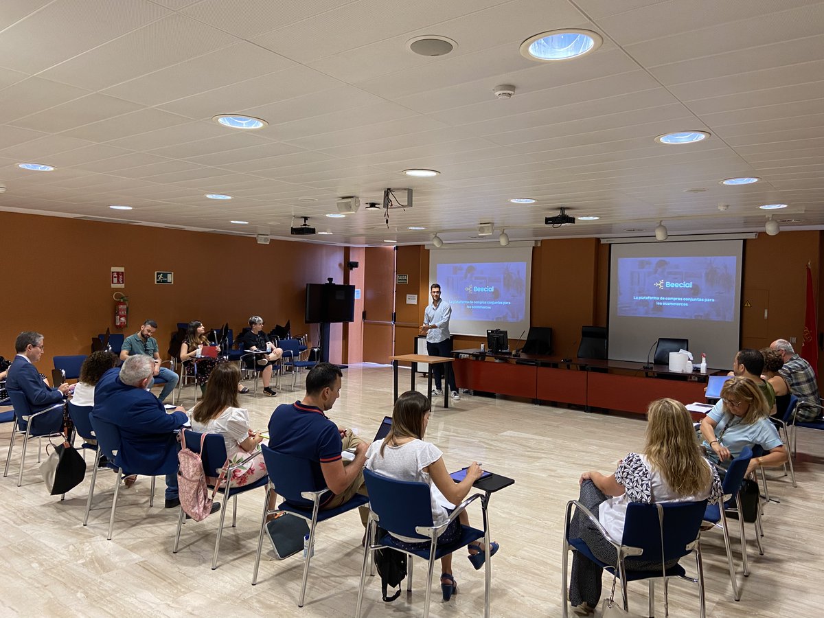 MurciaEmplea tweet media