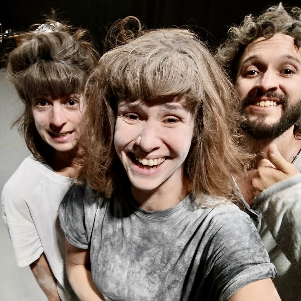 La cie l’Insoumise était parmi nous la semaine dernière. 
De sacrés oiseaux 🐦 !
Merci.