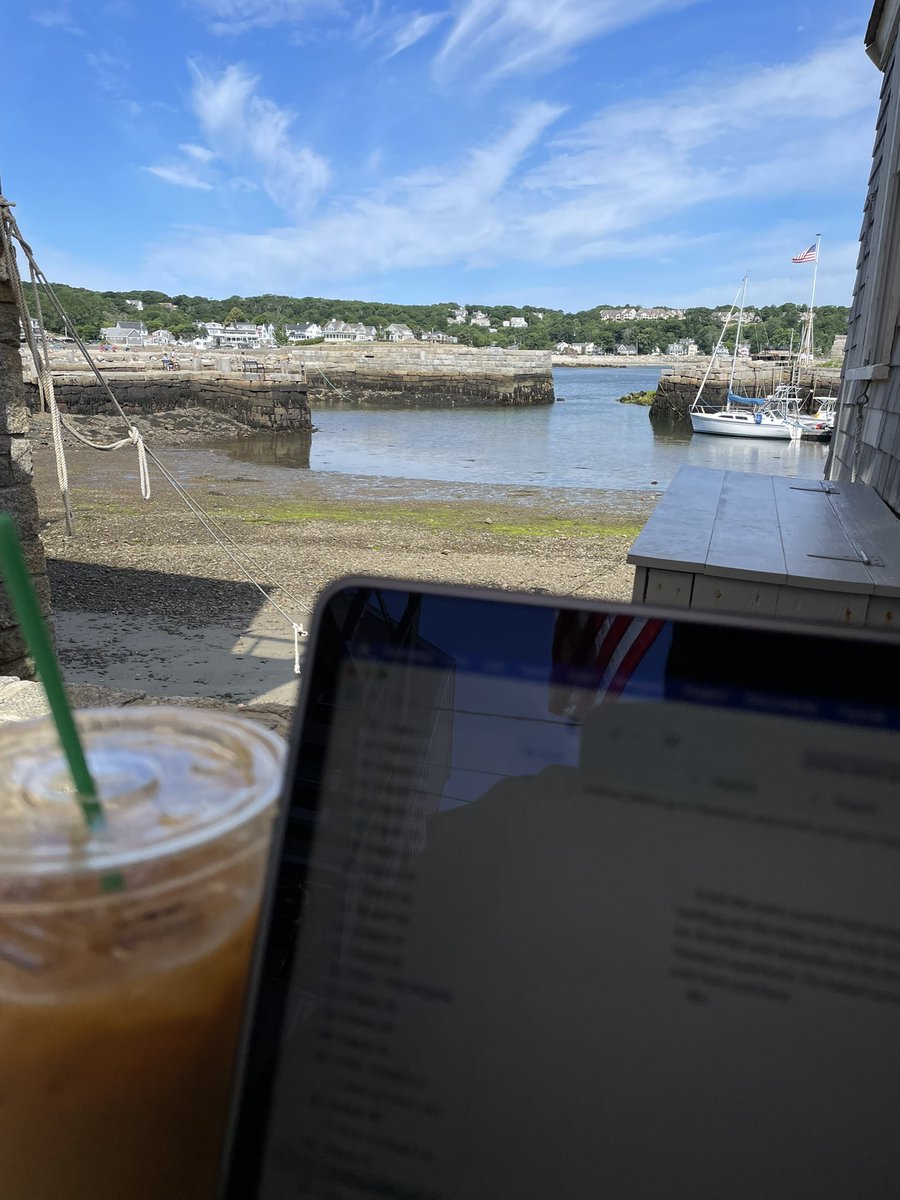 DougSchlesser's tweet photo. Low tide and a large coffee in todayโs #writingstudio. https://t.co/bJKfSLrjZo