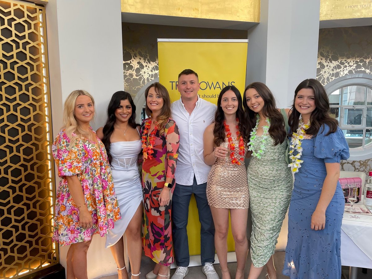 trethowansllp's tweet photo. Our junior lawyers had a great time at @theSHJLD Summer party on Friday. π₯
Always happy to sponsor these fab events!
#Juniorlawyers #SHJLD #Southampton https://t.co/vweRpSDyvn
