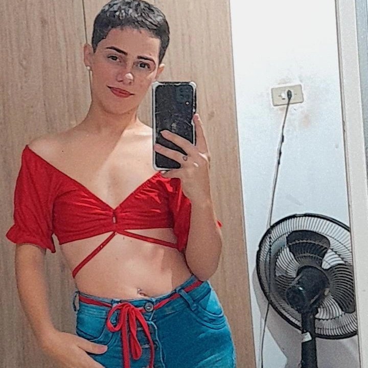 AliceCMont's tweet photo. #NewProfilePic https://t.co/C7KJCD4LIL