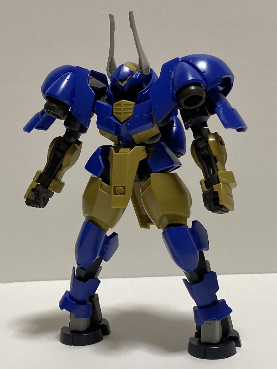 ASKY_GPVS's tweet photo. HGヘルムヴィーゲ・リンカーを素組みしました！下半身ほっそり、上半身ゴツゴツまさにマッチョな体型ですな！
そしてヴァルキュリアバスターソードデカ過ぎんだろ！
ミカに使ってくださいとばかりに腰の前にマウントするのが個人的カワイイポイントｗ
#ガンプラ https://t.co/sEMgbwrcoe