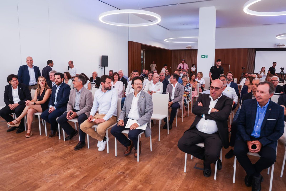 portsgencat's tweet image. ⚓️🔵 Catalunya aconsegueix aquest any 23 Banderes Blaves en ports esportius, amb un guardó més que l'any passat.
#portsgencat