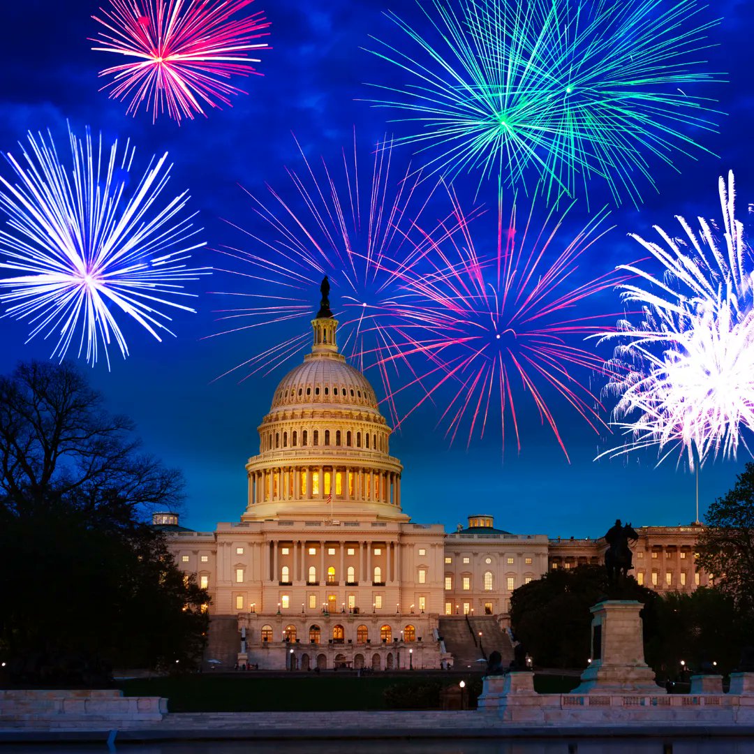 WorthyMentoring's tweet photo. 🎆 We’re wishing you a safe and happy #FourthOfJuly.   

#IndependenceDay gives us time to think and reflect on the freedoms we enjoy today. It also gives us an opportunity to recognize the people who champion #freedom for everyone. #LGBTQ #LGBTQIA https://t.co/rbQfC7imj1