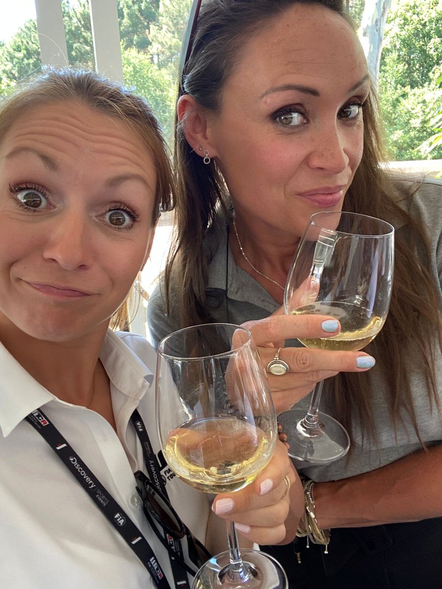 αℓεxαη∂яα ℓεgσυιx tweet media