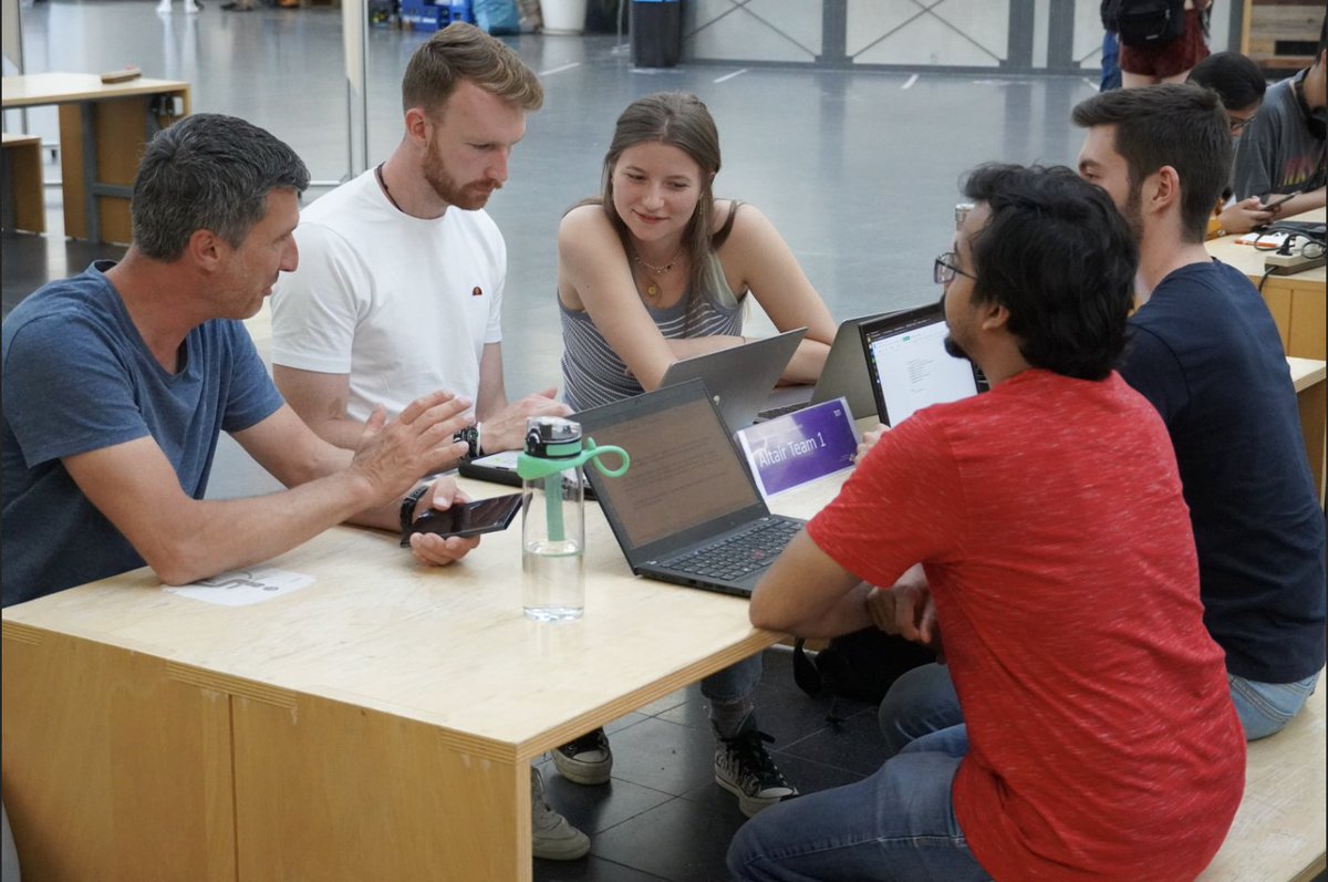 Altair_EDU's tweet image. .@Altair_Inc was proud to support @TU_Muenchen&apos;s #ScienceHackathon. Students were invited to display their creativity and problem-solving skills around the “Building A New Reality” using #DigitalTwin to explore #GreenArchitecture: bit.ly/3ylNuBk #OnlyForward #AltairEDU