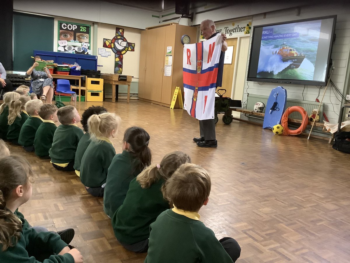 rquellinsclass's tweet photo. Thank you Tony from the @RNLI who came to give us a very important assembly this morning, teaching us how to keep safe around water 💧 https://t.co/V2Psae3kGJ