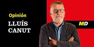 TheFTBLIndex's tweet photo. Lluis Canut: You'll forgive me if I don't find a more accurate word to define the situation that haunts Frenkie De Jong, for whom there hasn't been a single day since the end of the season when the doors to leave Barça have been opened. https://t.co/paZKzKLzpn