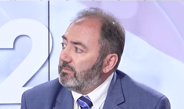 infirmierscom's tweet image. 🔴Remaniement : François Braun, président de l&apos;association Samu-Urgences de France et de la &quot;mission flash&quot; sur les soins non programmés, remplace Brigitte Bourguignon au ministère de la Santé et de la Prévention.
buff.ly/3ygZLa4