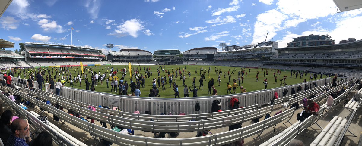 Wonderful start to the week seeing hundreds of children at the <a href="/Chance2Shine/">Chance to Shine</a> open day at Lord’s - possibly the largest Cool Catcher group challenge to date 👐 🏏 ! #cricket #sportforgood #practicemakesperfect