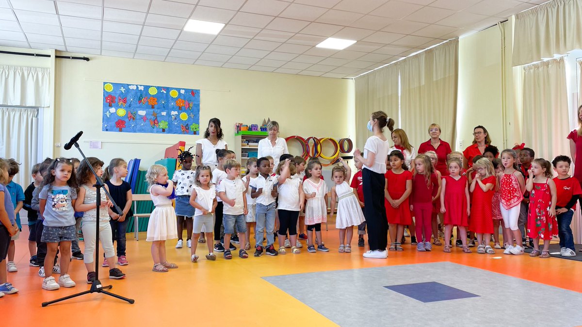 VilledeReims's tweet photo. Signature de la #convention ''Cité éducative'' #Orgeval #Walbaum. L’enjeu : une mobilisation renforcée de l'ensemble des #acteurs publics, associatifs et de la société civile afin de proposer aux #élèves et familles un accompagnement sur-mesure, vers la #réussite. https://t.co/w1DXJHriXY