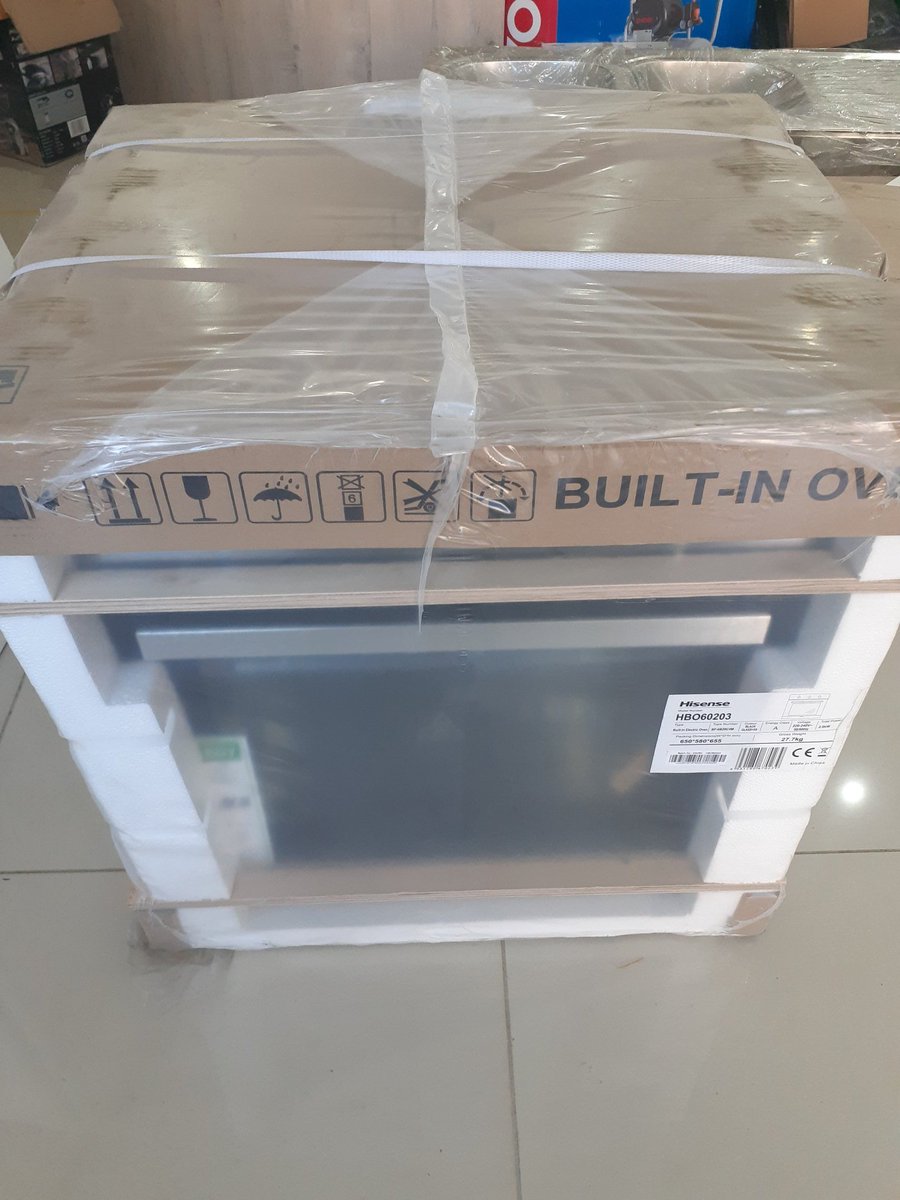 GomoMogale's tweet photo. @TheNCC_RSA On the 28th of May I bought an Oven from @hificorp online till this day I haven't received it. I bought the same thing from @Makro_SA online on the 30th of June and it was delivered this morning at 10am. Thank you @Makro_SA &amp; #dawnwing for your speedy service 🙏 https://t.co/3ZGqDtZNvZ