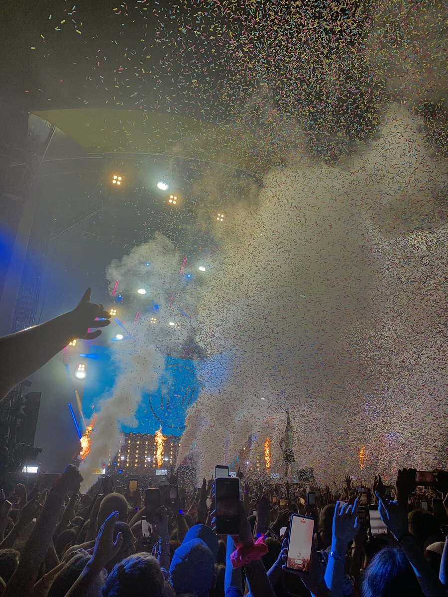 em__no's tweet photo. 8ème année de @MainSquareFest confirmée✅ à l’année prochaine!!!🌞 https://t.co/EfI04Hhfwt