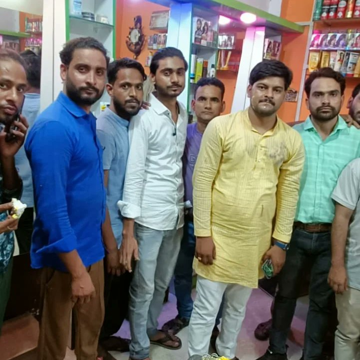 ShubhamYadav_SP's tweet photo. #part_6 #birthday_celebration_2022
सभी भाइयों को बहुत बहुत धन्यवाद ।। https://t.co/jsNiMn76N6