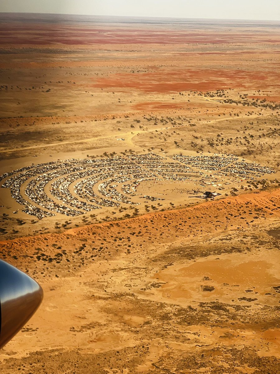 Coming in hot, #Birdsville! So great to be back for the most remote festival in the world, @bigredbash in The Simpson Desert. Our last gig here was in 2018! Rock on and see you soon. JS x’