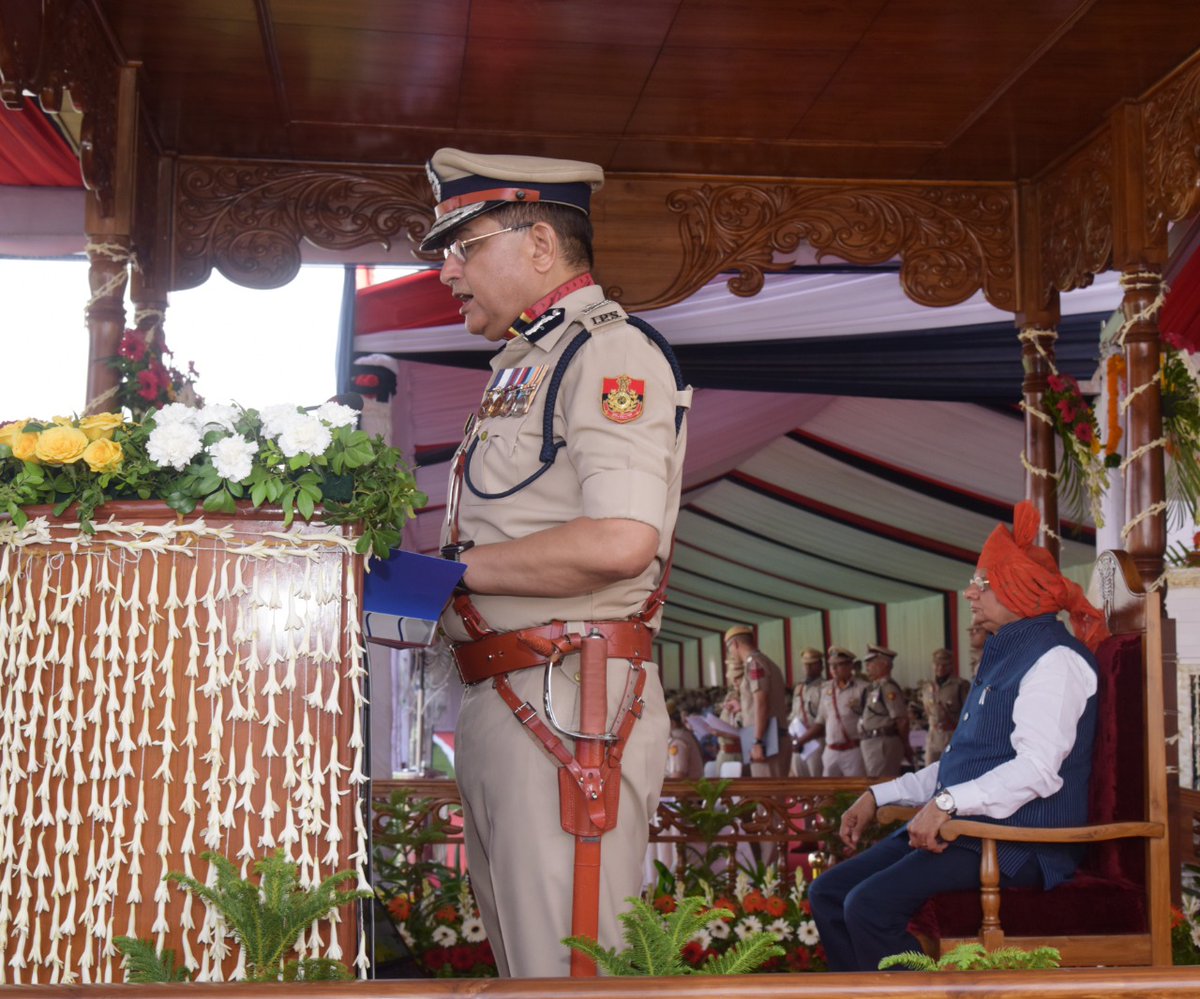 CPDelhi's tweet photo. आज दिल्ली पुलिस के 'प्रथम कमिश्नरेट दिवस परेड' का आयोजन किया गया।'आज़ादी का अमृत महोत्सव' वर्ष में कमिश्नरेट प्रणाली की वर्षगांठ की शुरुआत हमारे लिए गौरान्वित करने वाला क्षण है।(1/3)
@LtGovDelhi 
@AmritMahotsav https://t.co/FmloGrtp8m