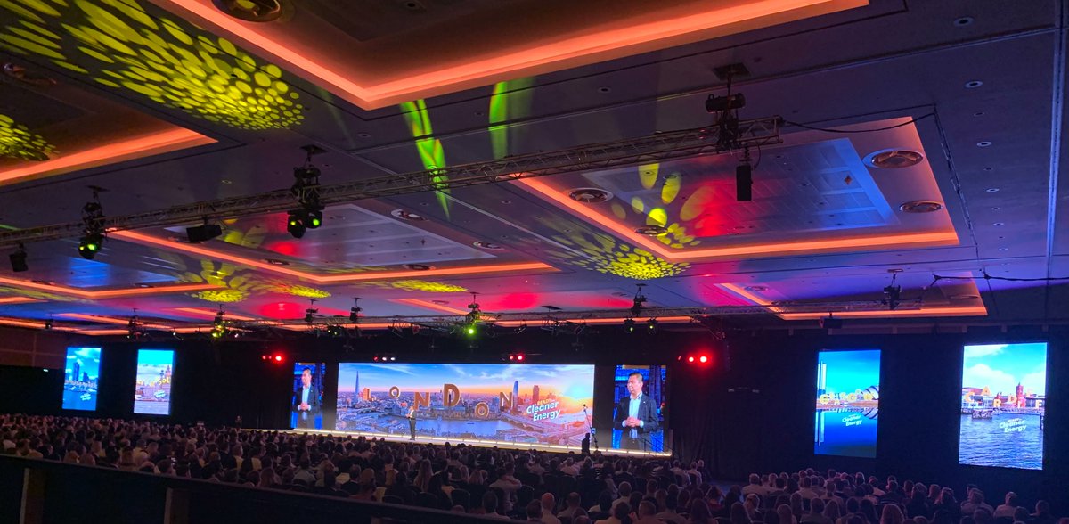astraldesignltd's tweet photo. Spring -Summer Corporate Season Draws To A Close over at astral acres. June has been flat out for me servicing the #coroptate #event market like most #eventproffs  with back to back #awards #gala dinners #confrence events as #lightingdesigner.
-c https://t.co/yYE0XzcBOQ
