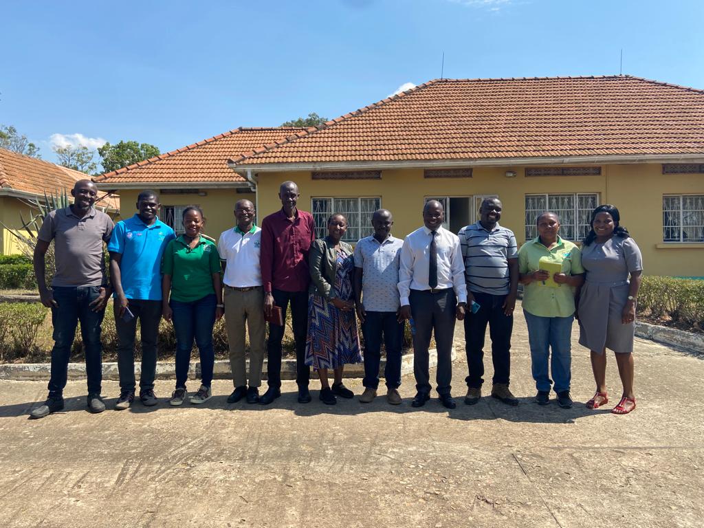 NAROBanana's tweet photo. Thanks for hosting us Dr. Halid Kirunda, Director of Research @mbazardi . 
He emphasized importance of collaboration between NARIs &amp; ZARDIs to promote agricultural technologies in the region to reach the end user. https://t.co/MrrUalwHSz