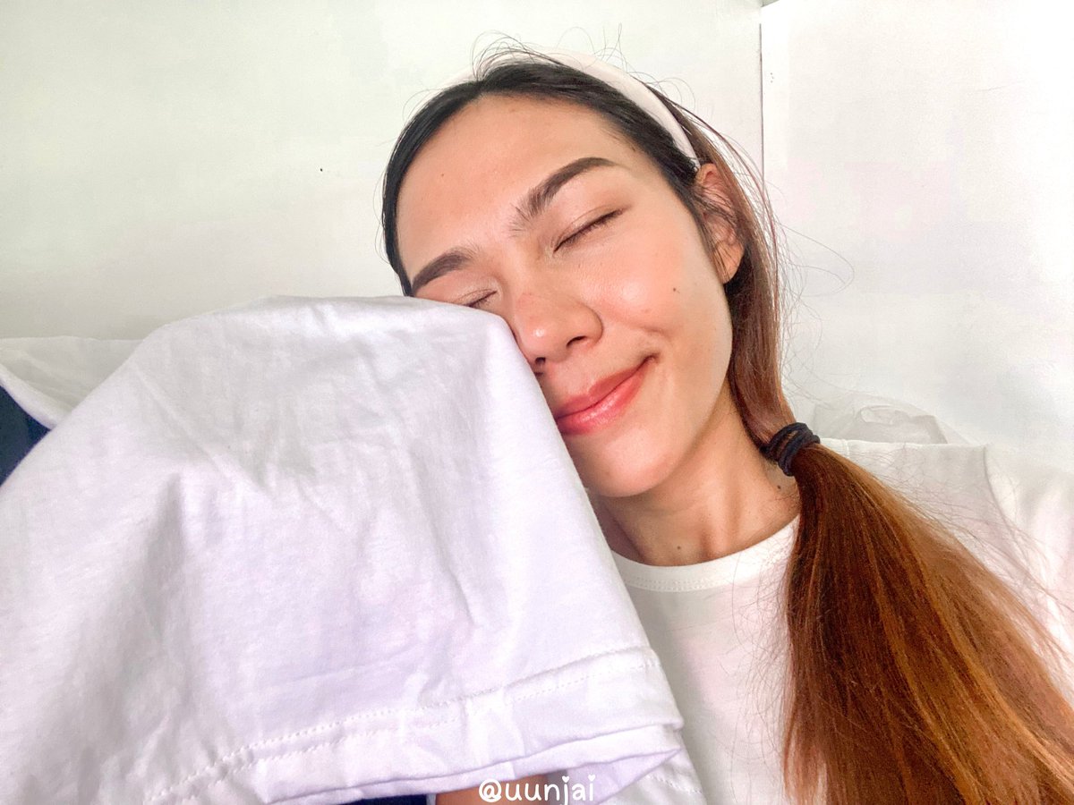 UunJai's tweet photo. 🌧ฝนตกทุกวันแต่ซักผ้าแล้วรอด!! วันนี้จะขอป้ายยา #ไฟน์ไลน์ปรับผ้านุ่ม ใช้แล้วผ้าไม่อับ กลิ่นหอมแพงมากกก หอมติดทนเหมือนพรมน้ำหอมทั้งตัว😍✨ล่าสุดตอนนี้ใช้ทั้งบ้านเรียบร้อยจ้า #ใช้ดีบอกต่อ https://t.co/aJbF98Wb3I