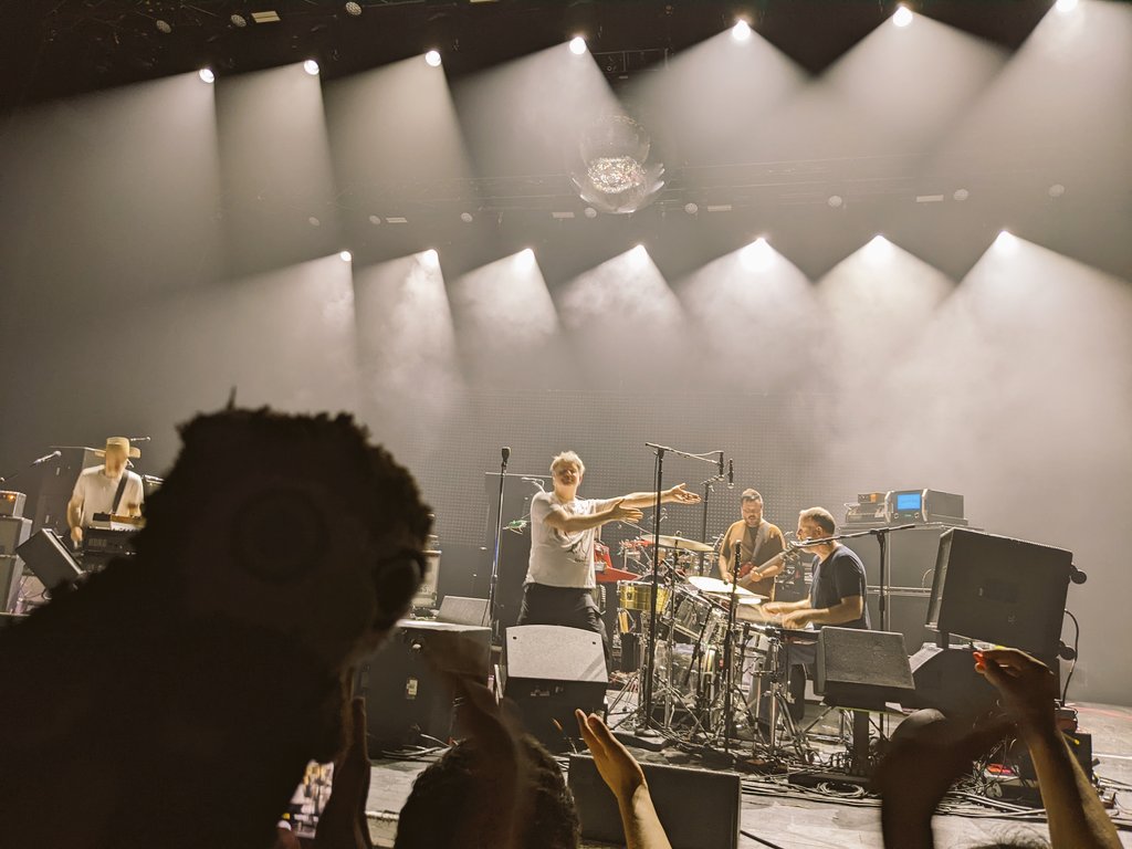 Well that was a sweaty fun Sunday.... thanks for the tickets <a href="/Eimear/">Eimear</a> 💕 <a href="/lcdsoundsystem/">lcdsoundsystem</a> <a href="/O2AcademyBrix/">O2 Academy Brixton</a> ✊💥