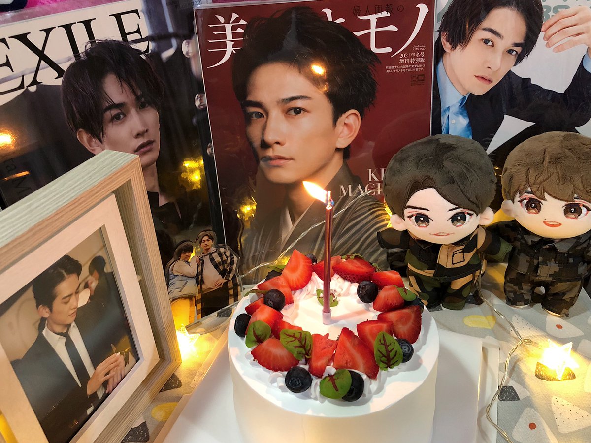 Lyra0216's tweet photo. 町田啓太さん32歳の誕生日おめでとうございます🎂🎉

今年もどうか素敵な一年になり、ご健康とご多幸を心から願っております
🌟🌟

今後ますますのご活躍を楽しみにしています💕🤩 https://t.co/ZEPv6f2IC7