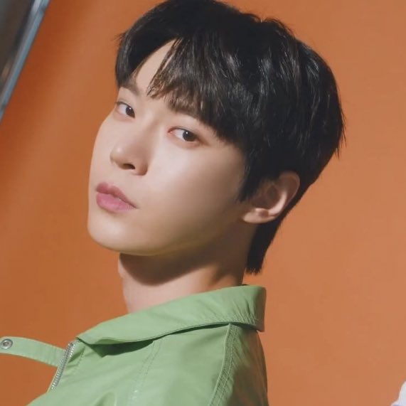 godoyong's tweet photo. the prettiest boy https://t.co/CyguAj9LZT