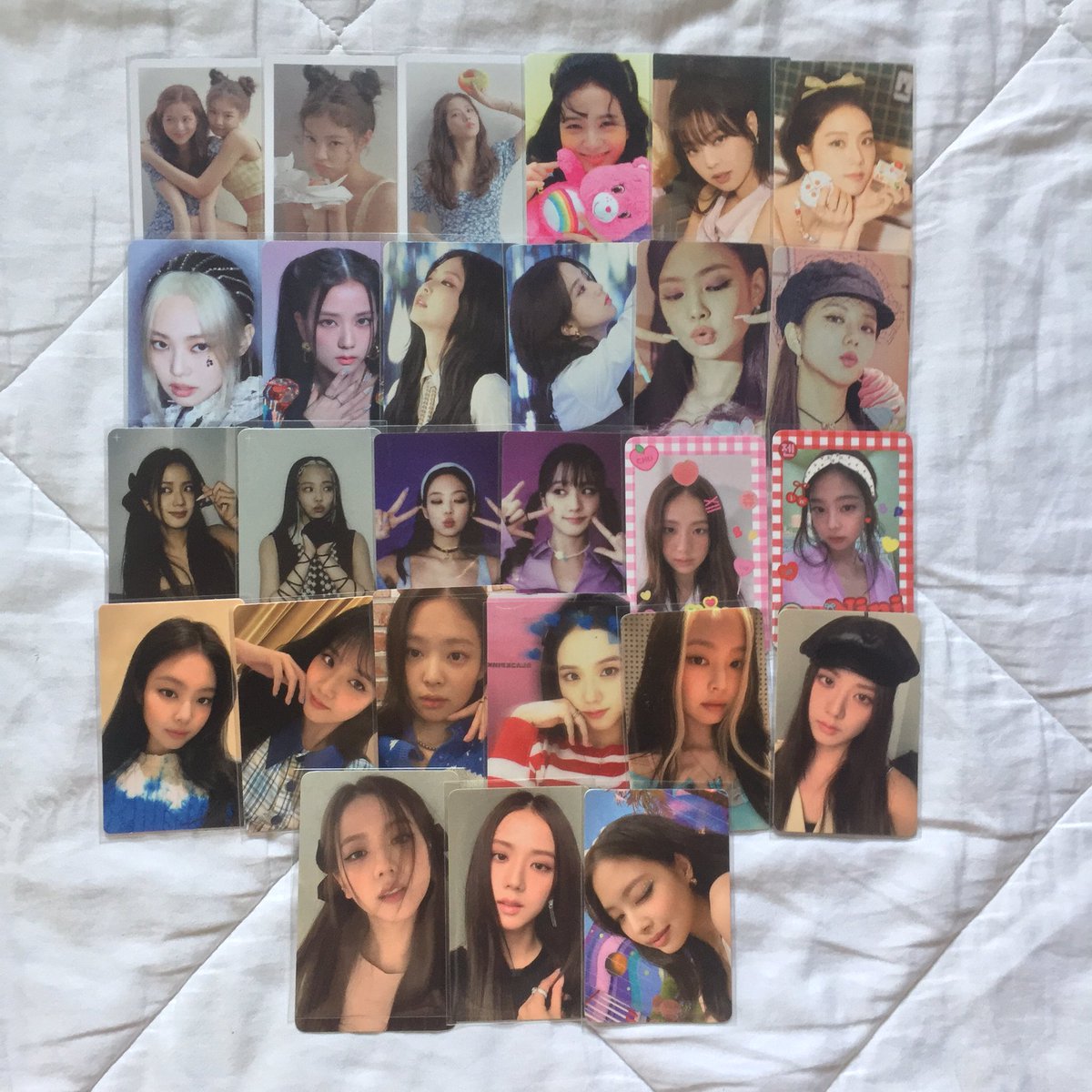 naoiromi's tweet photo. 𓂃 wts lfb blackpink ph
 ( claiming tweet )

—  23, 060 set
—  prio payo or 1 month res with 50% payo dp 
—  gcash , direct j&amp;t 
—  dm / reply to claim

( # ) wts lfb blackpink enhypen ph https://t.co/LZEveeUBu7