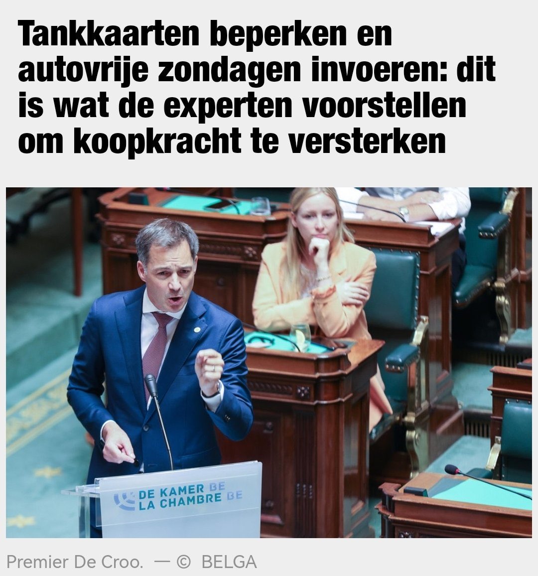 Niet de burger moet besparen maar de moddervette verspilzieke zieke roverheid moet afslanken 😡😡😡