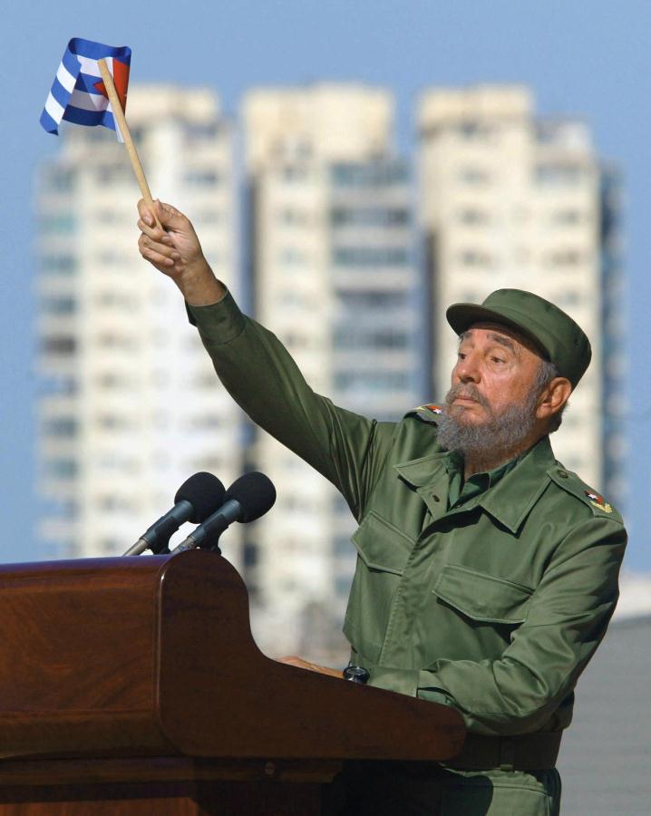 Si estás con #Cuba 
#SiguemeYTeSigo Hagamos crecer nuestra familia de gigantes. A mí lo cubano no me lo quita nadie. Orgulloso de ser cubano. QbaD❤
#CubaViveYTrabaja 🇨🇺#CubaPorLaVida 🇨🇺
#CubaPorLaSalud 🇨🇺