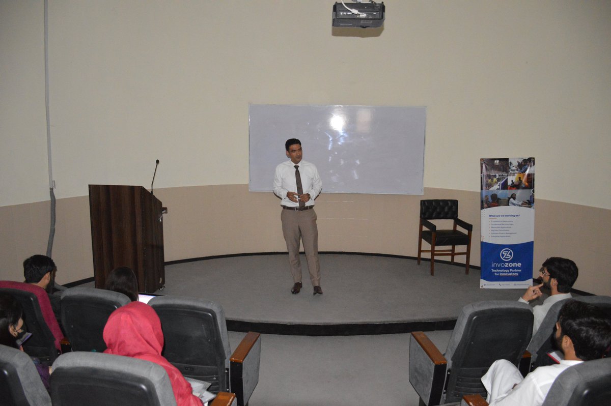 unioffaisalabad's tweet image. Recruitment drive of INVOZONE

Today (Monday, 4 July 2022) INVOZONE conducted job hiring  test for students of Computational Sciences at The University of Faisalabad (TUF).
#INVOZONE #ComputationalSciences #PlacementBureau #Placement #Bureau #TUF #DiscoverTUF