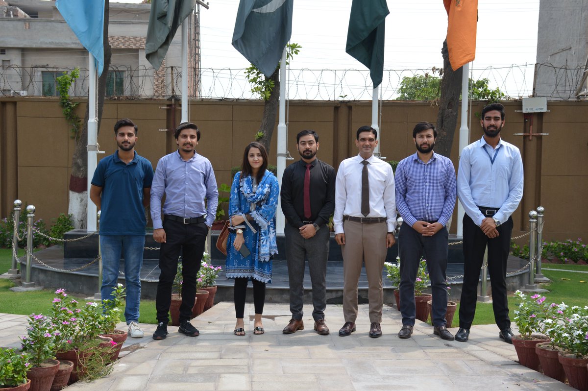 unioffaisalabad's tweet image. Recruitment drive of INVOZONE

Today (Monday, 4 July 2022) INVOZONE conducted job hiring  test for students of Computational Sciences at The University of Faisalabad (TUF).
#INVOZONE #ComputationalSciences #PlacementBureau #Placement #Bureau #TUF #DiscoverTUF