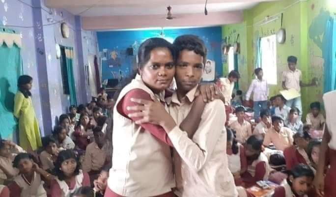 mohanvarmamk's tweet photo. இது போன்ற ஆசிரியர்கள் எப்படி நல்ல மாணவர்களை உருவாக்குவார்கள் 🤷‍♀️🤷‍♀️🤷‍♀️🤷‍♀️🤷‍♀️ இவரிடம் படித்த குழந்தைகளை கண்காணித்து கவுன்சிலிங்க் வழங்க வேண்டும் 🤷‍♀️🤷‍♀️🤷‍♀️🤷‍♀️🤦‍♀️🤦‍♀️🤦‍♀️ @Anbil_Mahesh @CMOTamilnadu @tnpoliceoffl https://t.co/SUi9PlvhAr