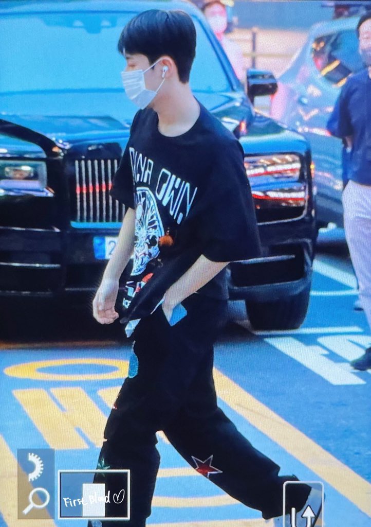 its actually renjun and his own runaway show