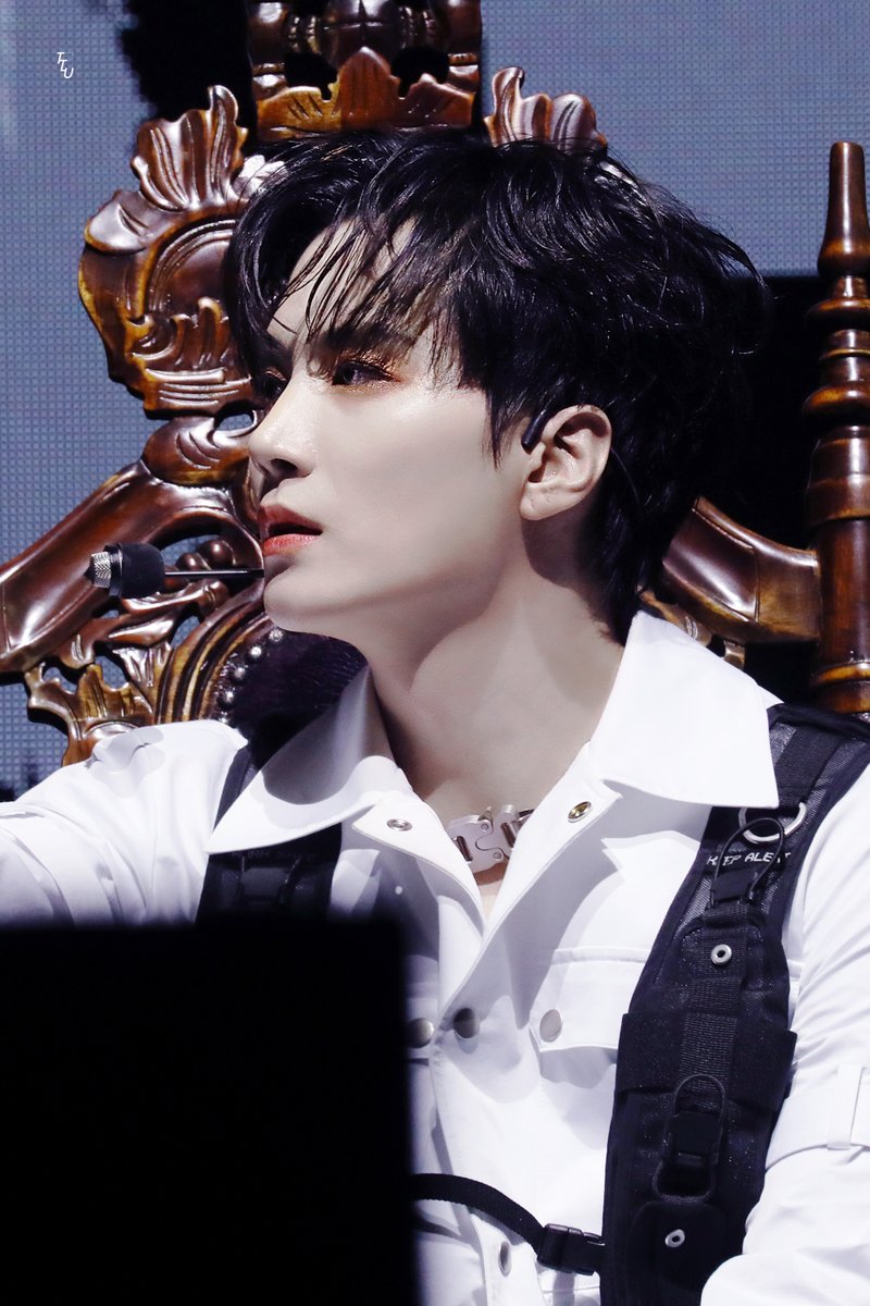 TTLU_JR's tweet photo. 220702 김종현 팬미팅 Hi

영화인가 공연인가 
#김종현 #KIMJONGHYEON 
#쫑나잇 https://t.co/yZBk4Gr7hc