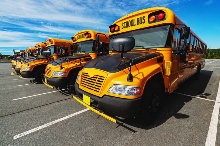 A reminder to all motorists, Summer School starts this week. Please continue to watch for students and our school buses with the new Amber-Red warning lights that are now in effect. Click here for more info stopr.ca/Pages/News.asp…  #SaferSchoolBuses <a href="/PeelSchools/">Peel District School Board</a> <a href="/DPCDSBSchools/">Dufferin-Peel Catholic District School Board</a>