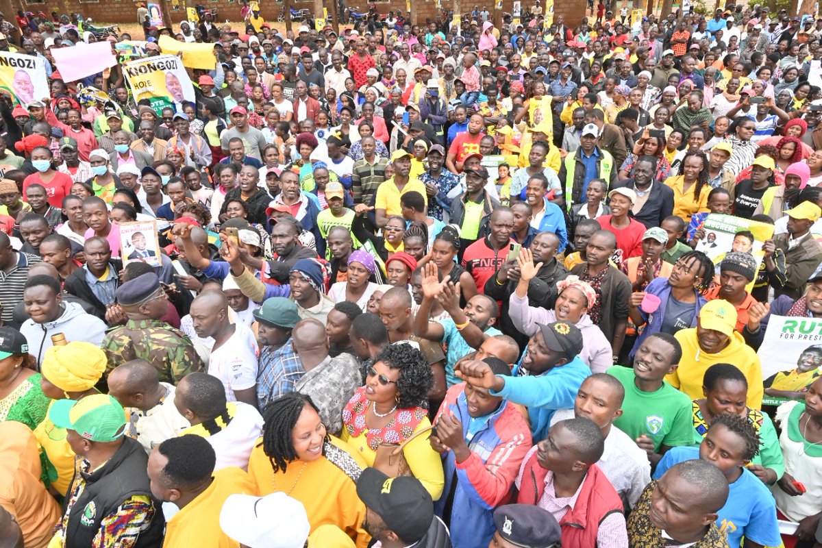 WilliamsRuto's tweet photo. Stop the charade. ODM should stop pretending to value President Uhuru Kenyatta more than those who overwhelmingly supported him in 2013 and 2017: More than those who worked tirelessly to make him President. Those who stood by him. Stop this conmanship. https://t.co/otxU63Da15