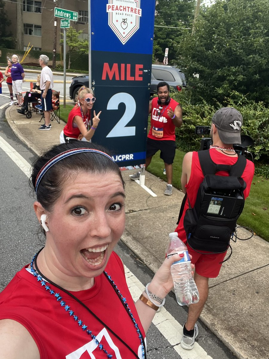 ErinKPeterson's tweet photo. We made it to mile 2 #peachtreeroadrace @ajcprr #peachtree11 @JoeRipley11 @kaitlynross1 @PCornellCNN #ThePatricks https://t.co/gpBAE1eEGV