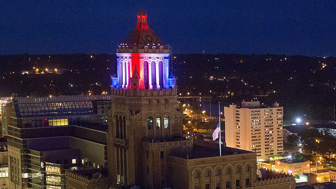 Happy Independence Day!

The Fourth of July marks the ratification of the Declaration of Independence in 1776. Mayo Clinic will light buildings across its campuses in red, white and blue this evening. Have a great day!