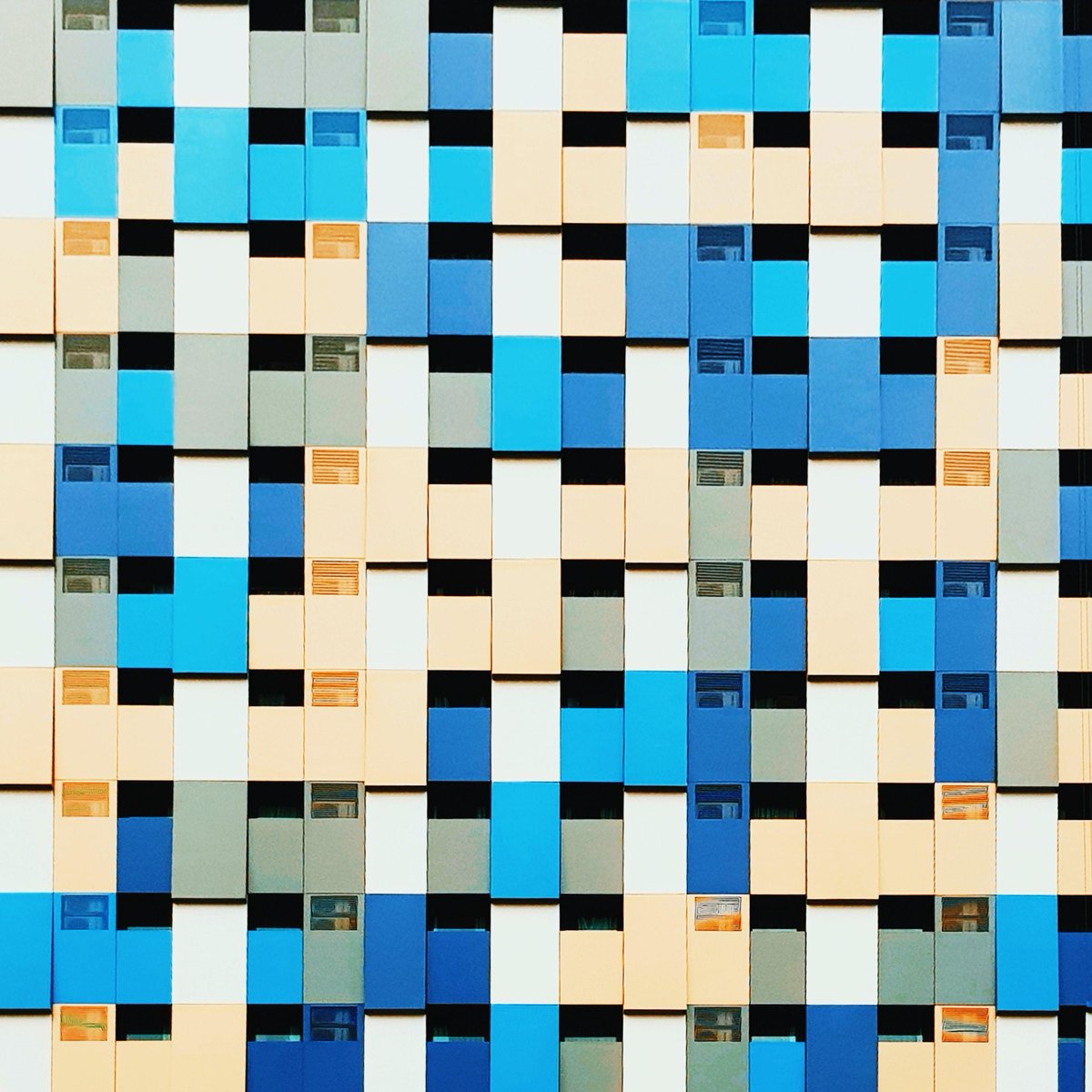 BNA_nl's tweet photo. Architectenbureaus zijn afgelopen jaar scherper gaan kiezen aan welke #selecties zij wel en niet meedoen. Van alle bureaus doet een klein deel regelmatig mee aan architectenselecties, zo blijkt uit het BNA Verdiepingsonderzoek voorjaar 2022. https://t.co/y1FyWoemvJ https://t.co/rruJgEXffK