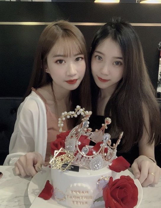 有人喜欢我闺蜜吗 喜欢点个赞 我把我闺蜜介绍给你们