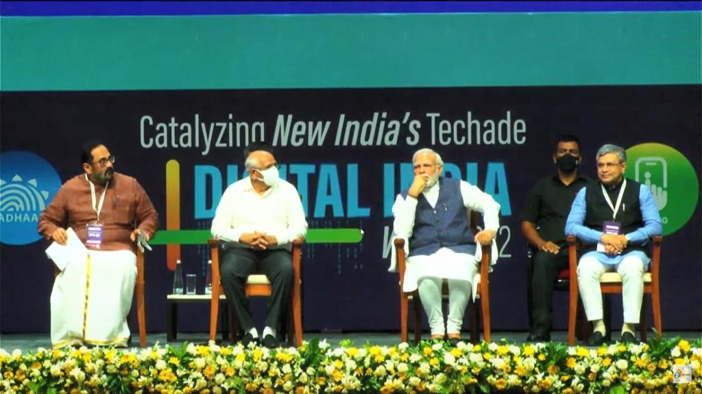 RajeevRC_X's tweet photo. Few Glimpses from the inaugural ceremony of #DigitalIndiaWeek at #Gandhinagar #Gujarat 

@_DigitalIndia @PMOIndia
#NewIndia #IndiasTechade
#DigitalIndia #DIW2022 https://t.co/HI26EjV1U2