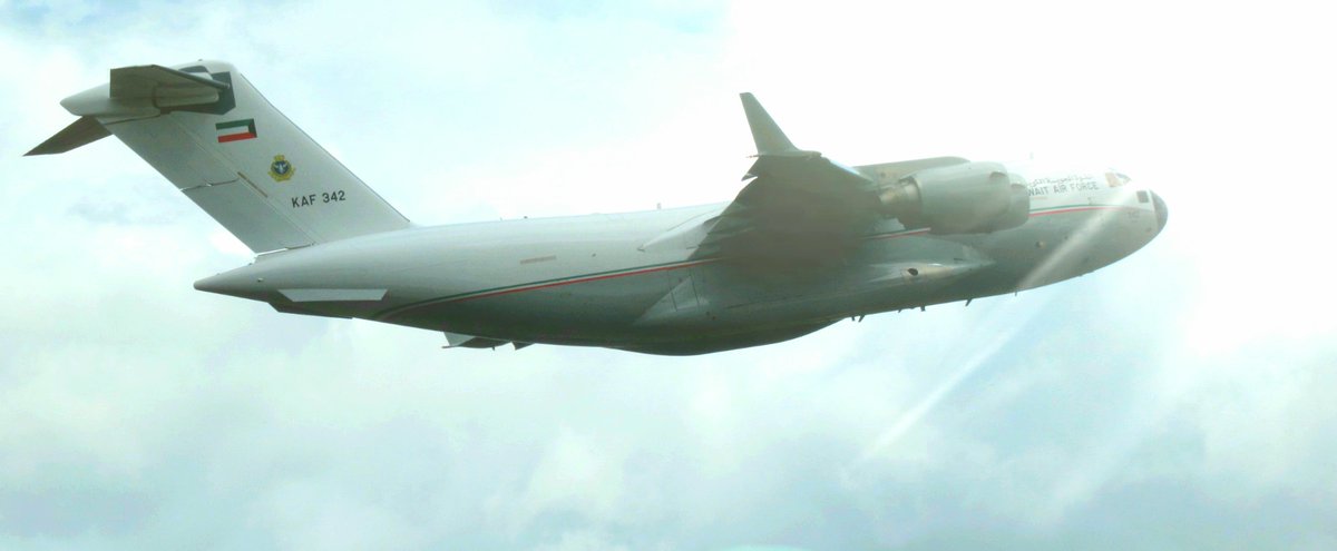 BloodyPolitics's tweet photo. One of my favourite C17s has just flown over one of my favourite @nationaltrust places, Dunham Massey.
Kuwait Air Force C17 Globemaster #KAF342
Callsign #KAF3229 ✈
#avgeek
https://t.co/G4HvFNK7qt https://t.co/i6OcysjTMB