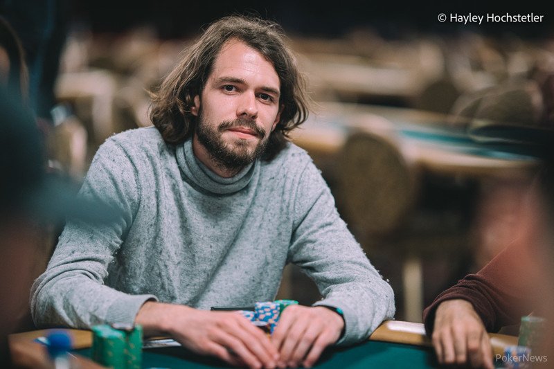 1️⃣6️⃣ Français passent la première journée du Main Event #WSOP 
Chipcount, récap, photos ↘️ fr.pokernews.com/news/2022/07/m… #live #lasvegas #game