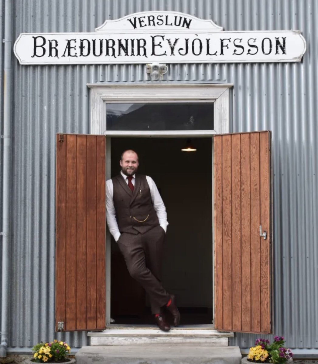 journeysinbtwn's tweet image. Today 4pm, a reading at Gamla Bókabúðin, Flateyri, Iceland's oldest operating store where 2nd hand books are sold by the kilo! (Free/ ókeypis)

Joing me will be Henry Fletcher, co-author of @WayfindingGuide 

Welcome!