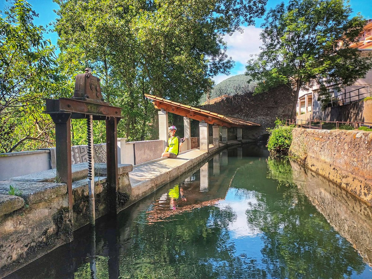 vadebicigrup's tweet photo. 🔴📣CAP DE SETMANA 9/07/22. Redescobreix les Vies Verdes de Girona i refresca't a les seves piscines naturals, gorgs i fonts durant tota la ruta... També el seus secrets 🤫🚴♀️ !
#bici #cicloturisme #vadebici #viesverdes #refrescat #ripoll #olot #girona
https://t.co/9HkJB2QrIG https://t.co/aR79jI2yt3