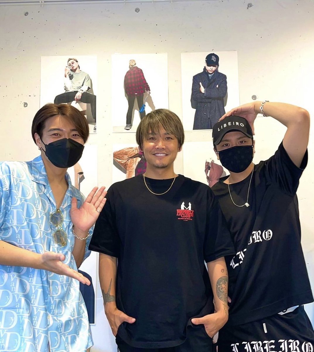 oiOFIKrOkFfHsOZ's tweet photo. シンプルに一言♥️かっこいい
写真あがるの待ってました✨
11月LIVEの新衣装かな♡わくわく💕✨
@t_kazuki_811
@fuga2828
@taishi0130_
#RAciCK
#LIBEIRO
#RAciCK1stCollection
#髙橋一輝
#Instagram https://t.co/617HXL7ZpO